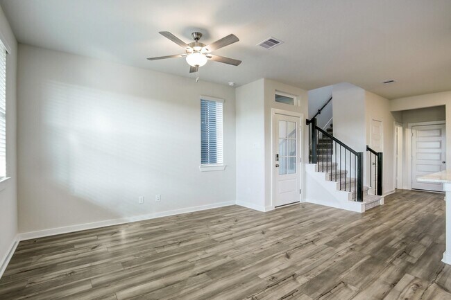 Building Photo - 629 Seabreeze Dr