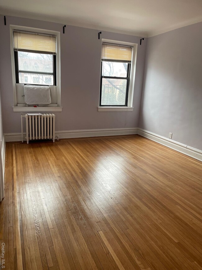 Building Photo - 77-20 Austin St