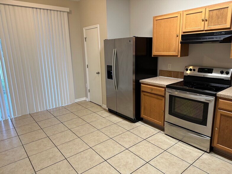 Eat in kitchen - 11253 Running Pine Dr