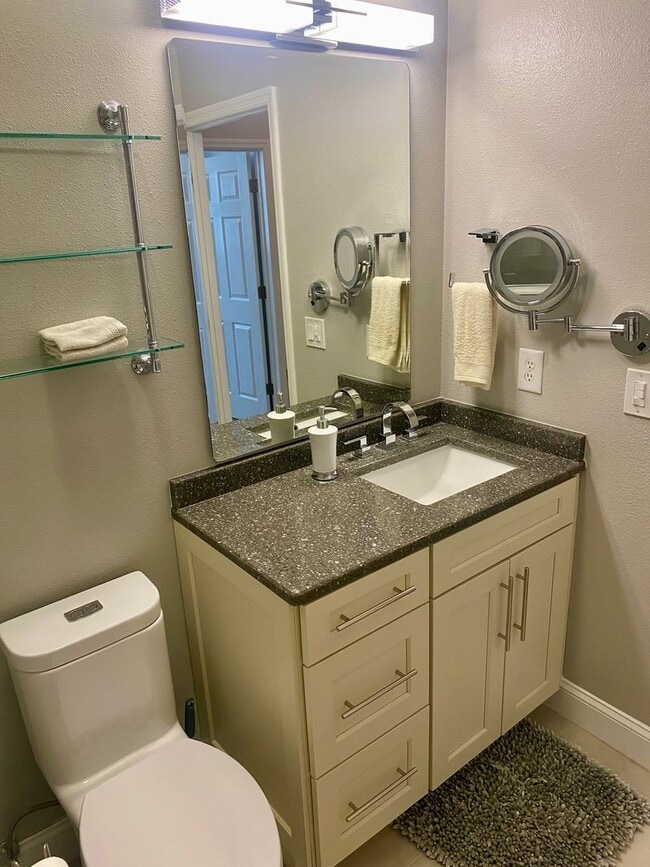 Building Photo - Citrus Park Luxury 3 Bedroom / 2.5 Bathroom Townhome Available 7/1/22