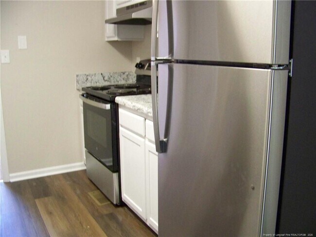 Building Photo - 1981 Wheeling St