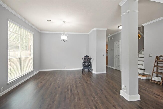 Building Photo - 18609 Woodbreeze Dr