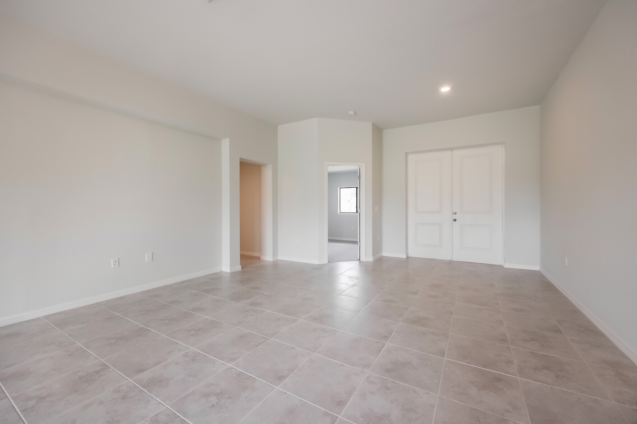 Building Photo - 421 Pickford Ave