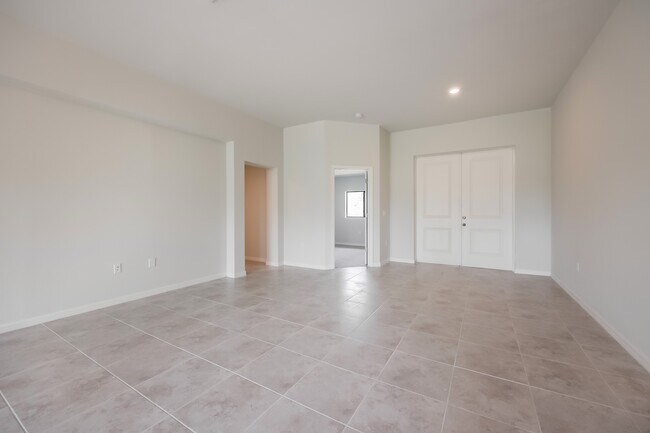 Building Photo - 2507 50th St SW