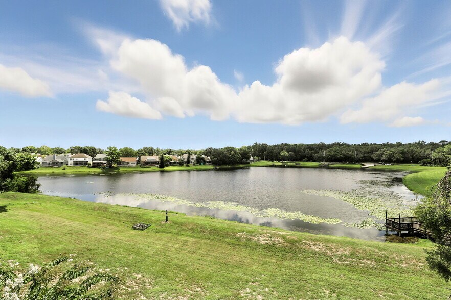 Building Photo - 2549 Grassy Point Dr