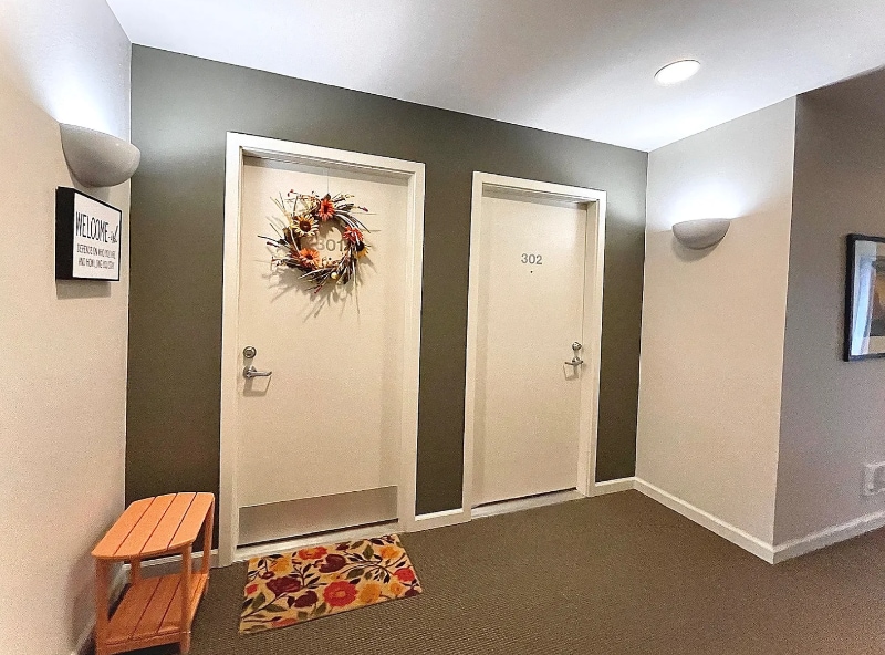 Building Photo - 1402 Alki Ave SW