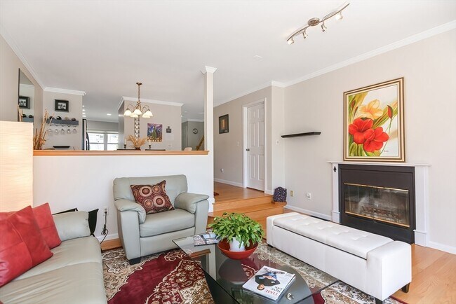 Building Photo - 109 Salem St