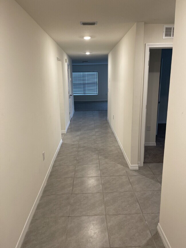 Building Photo - Beautiful 4-Bedroom Modern Home in the Desirable Brookside Community | Ruskin