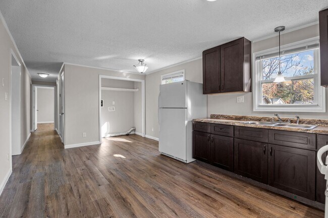 Building Photo - 114 Arrowood Dr