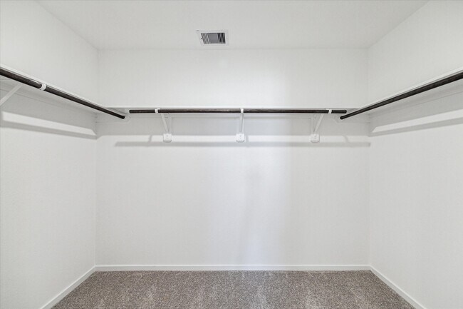 Building Photo - 9923 Oakheath Blf Dr
