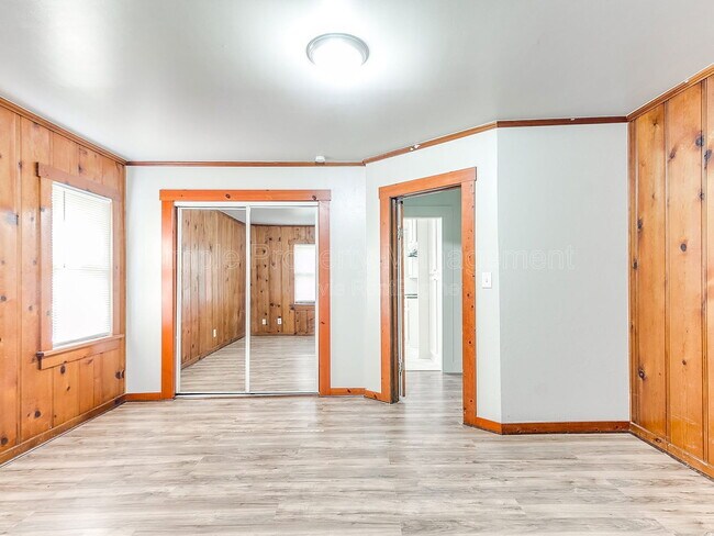 Building Photo - 912 NW 98th St