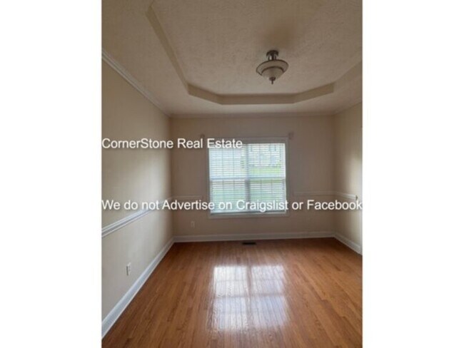 Building Photo - 6499 Chamblee Dr