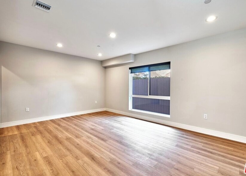 Building Photo - 4507 Lomita St