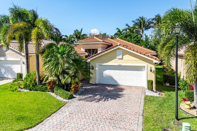 Building Photo - 8727 Carmel Mountain Way