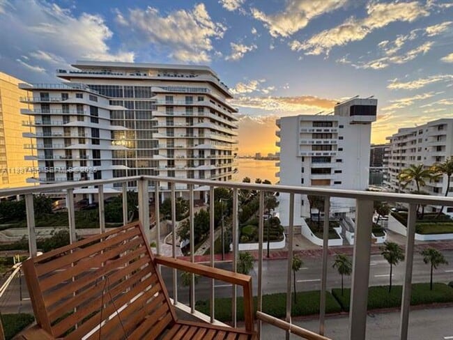 Building Photo - 6801 Indian Creek Dr