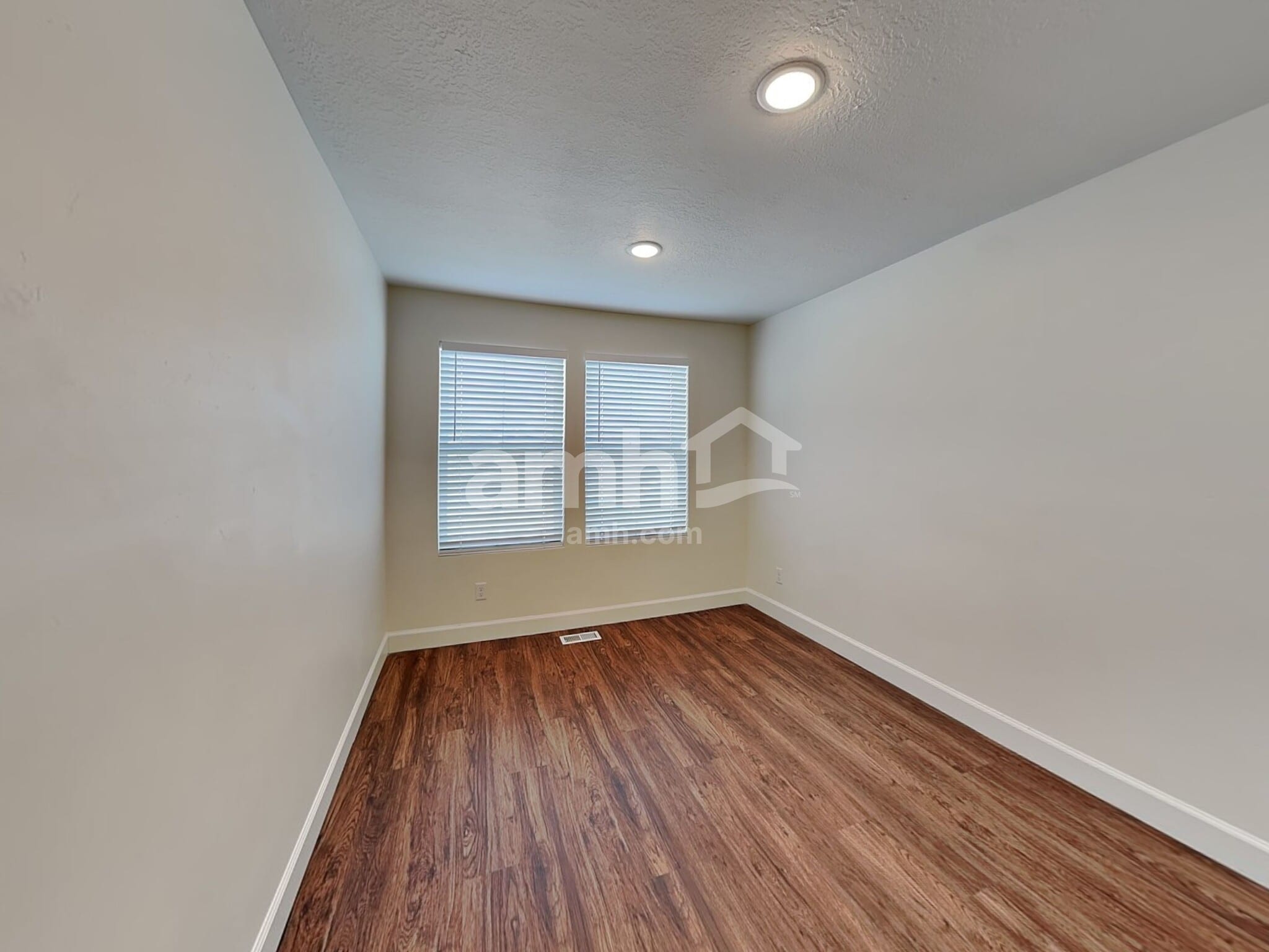 Building Photo - 6082 S Jordan Pkwy W