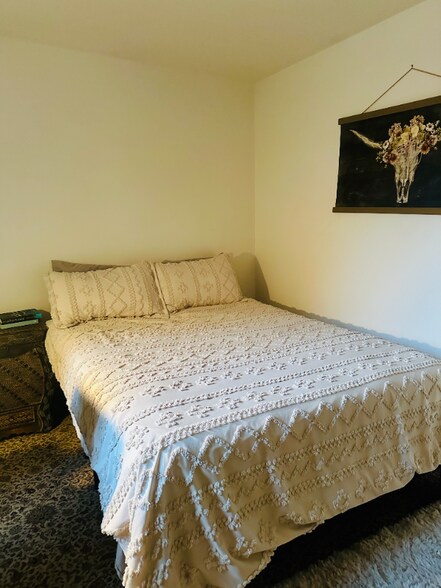 Building Photo - 352 S 1st Ave