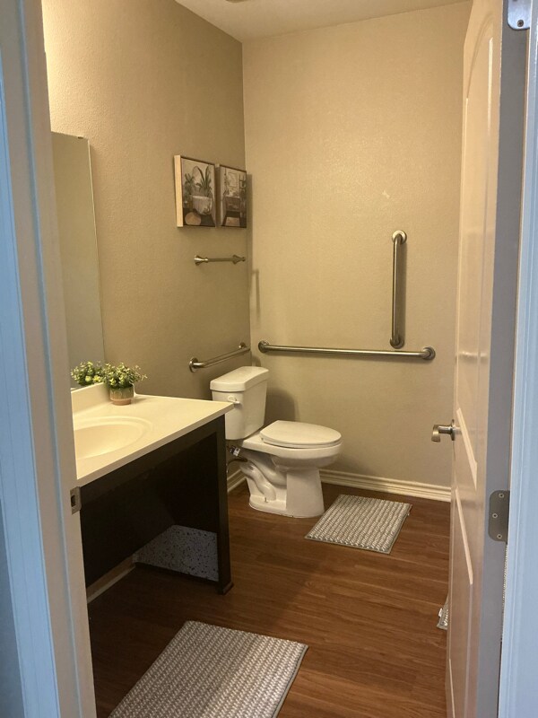 Building Photo - 516 Amy St