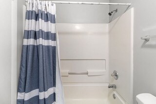 Building Photo - 663 Bartons Landing Pl