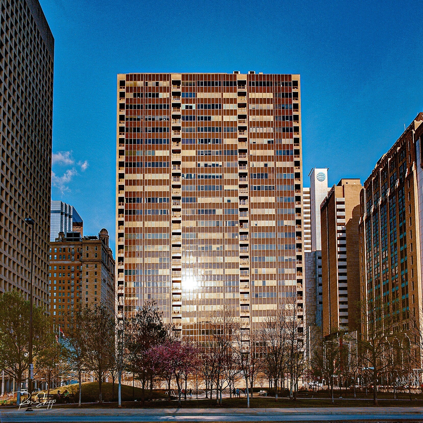 The Metropolitan -- your new home - 1200 Main St