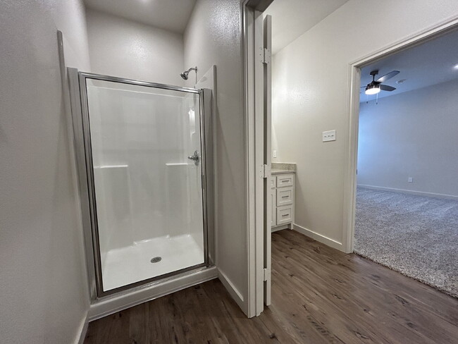 Building Photo - Brand New Duplex in Frenship East!
