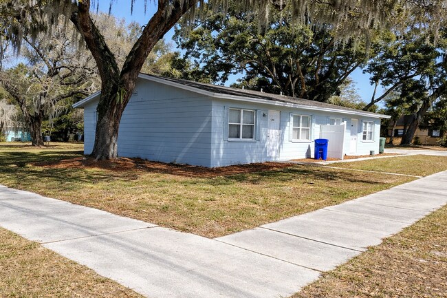 Building Photo - 2nd St