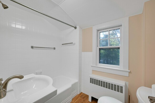 Building Photo - 288 S Van Dien Ave