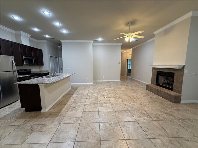 Building Photo - 6389 SW 48th Dr