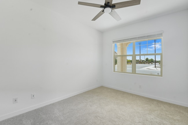 Building Photo - Like Brand New Luxurious Modern 3 Bedroom 2 Bath Townhome in Warner Meadow – Rare Rental Opportun...