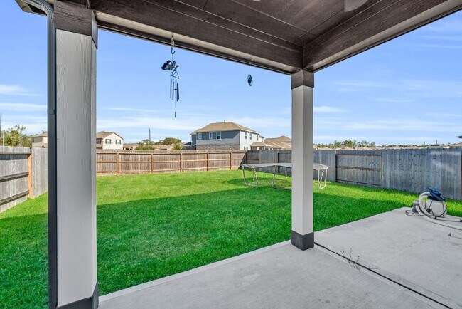 Building Photo - 6131 Morning Fern Ln