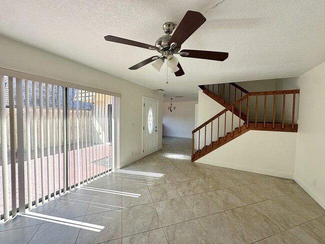 Building Photo - 230 Lake Arbor Dr