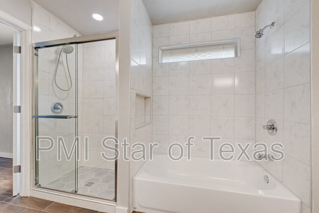 Building Photo - 13214 Fall Manor Dr