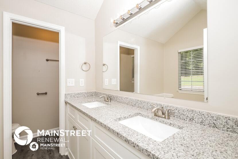 Building Photo - 411 Grove Pointe Ct