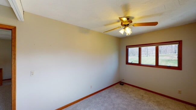 Building Photo - 3922 Ridgedale Dr