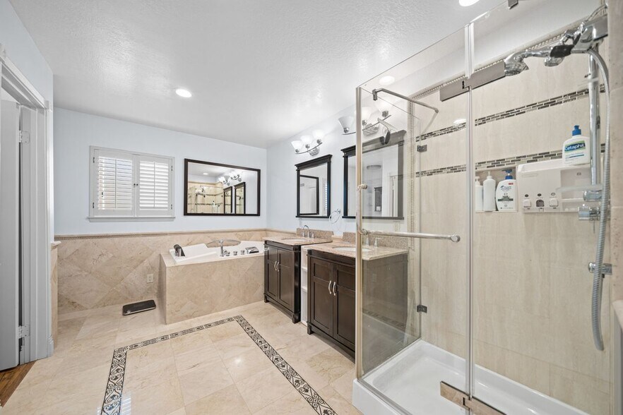 Building Photo - 27752 Agate Canyon Dr