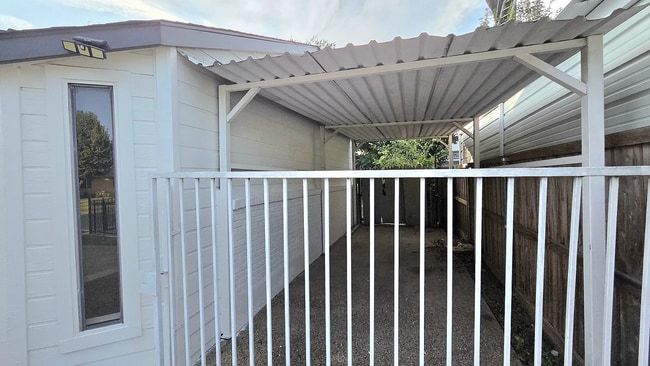 Building Photo - 2819 Anzio Dr