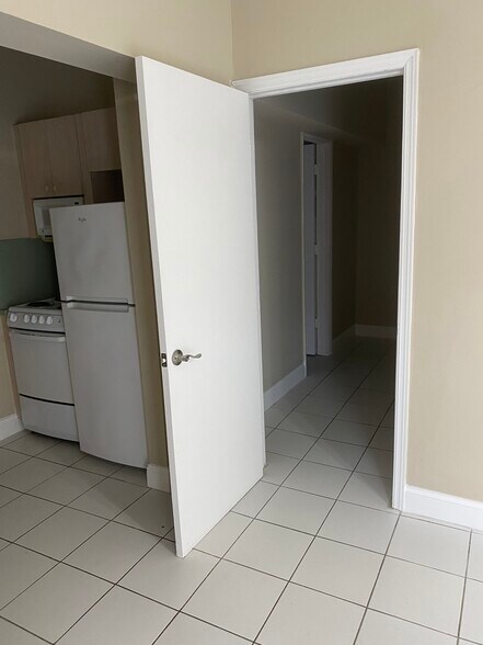 Building Photo - 201 W 50th St