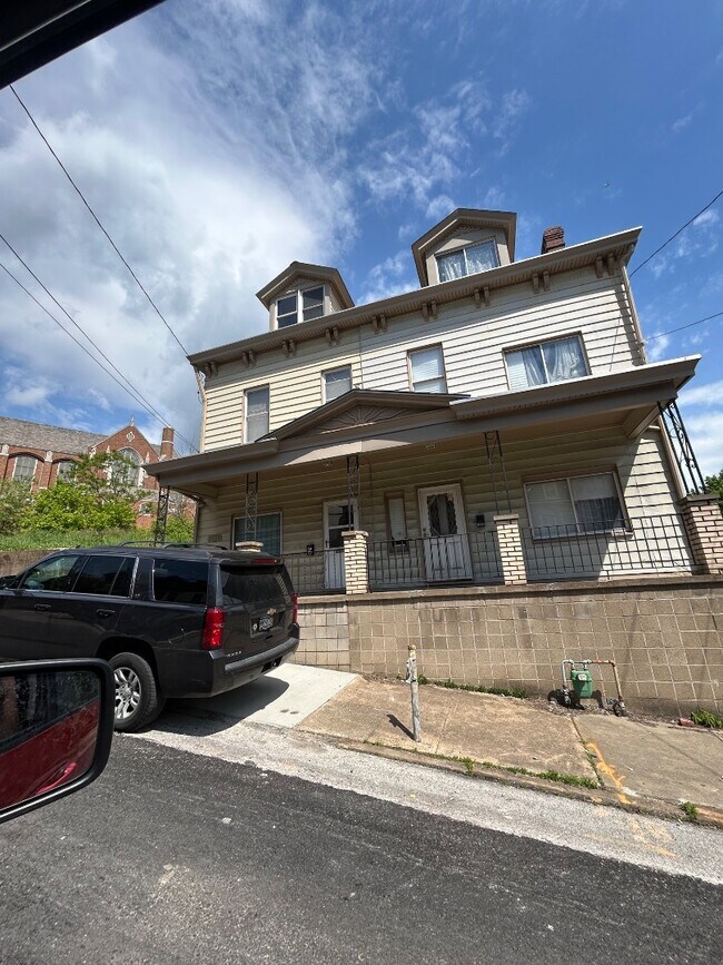 Building Photo - 1620 Antrim St