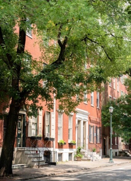 Building Photo - 303 S 11th St