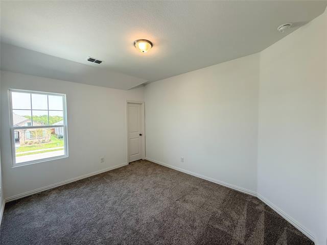 Building Photo - 713 Roanoke Dr