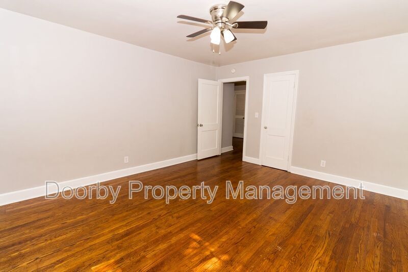 Building Photo - 124 S Seminole Dr
