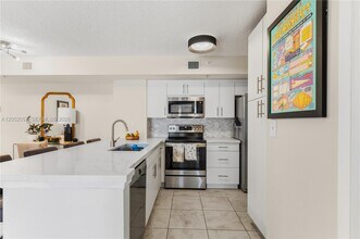 Building Photo - 2640 S University Dr