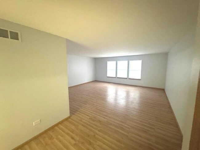 Building Photo - 655 Winston Dr