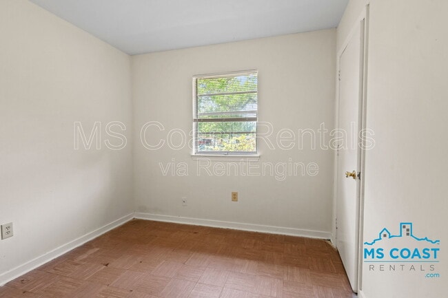 Building Photo - 316 Tandy Dr