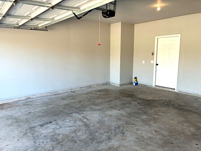 Building Photo - 7508 Redbud Villas Ct