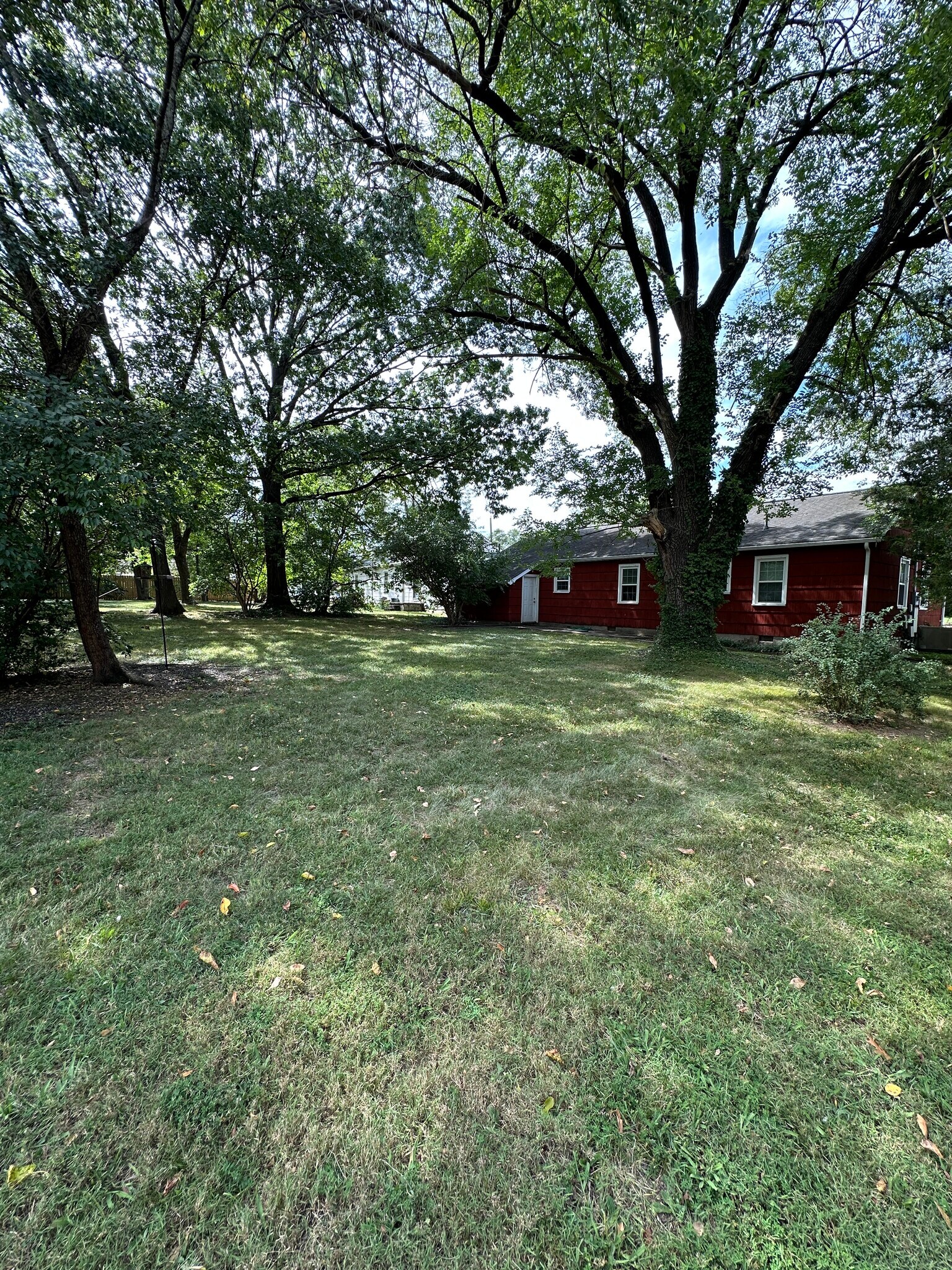 Building Photo - 2414 Fairmont Blvd