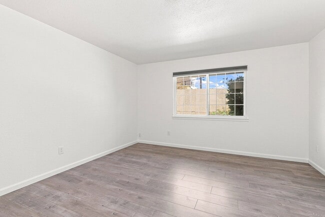 Building Photo - 6285 Edgewood Way