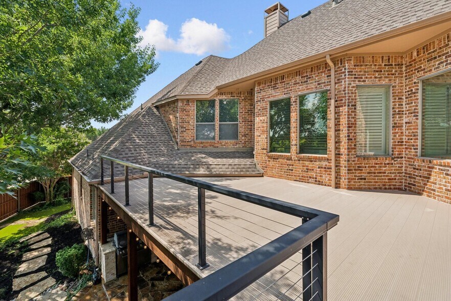 Building Photo - 4407 Lindenwood Dr