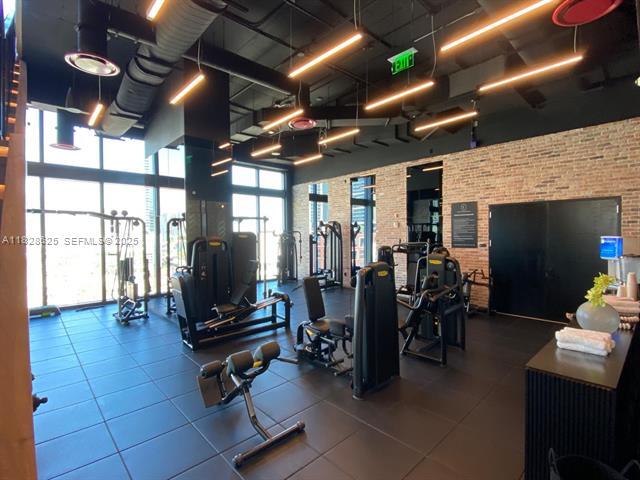 Building Photo - 398 NE 5th St