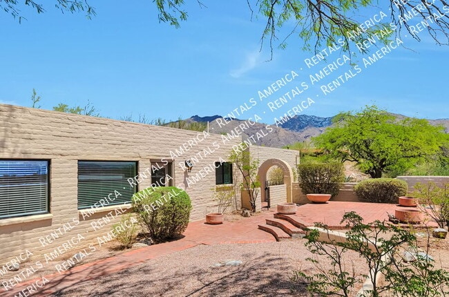 Building Photo - 5421 N Paseo de la Pereza